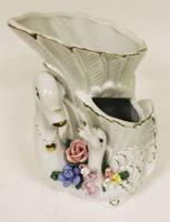 Керамическая ваза "Лебеди" ручной работы (состояние на фото)